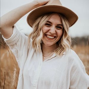 Meet your Posher, Faith